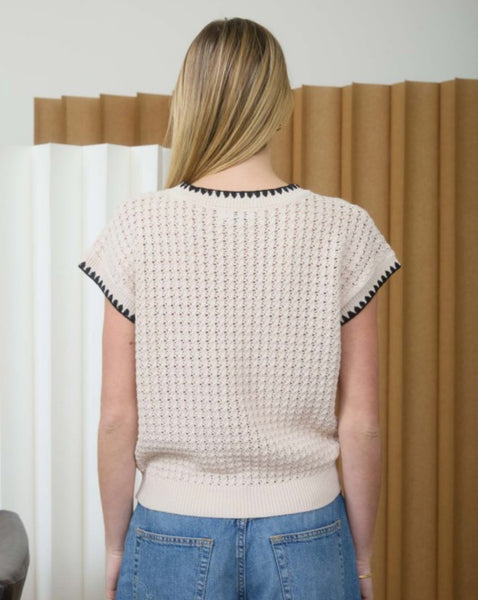 Textured Knit Khaki Black Trim Short Sleeve Sweater